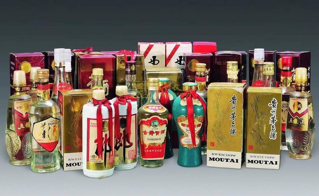 苏尼特右名酒回收